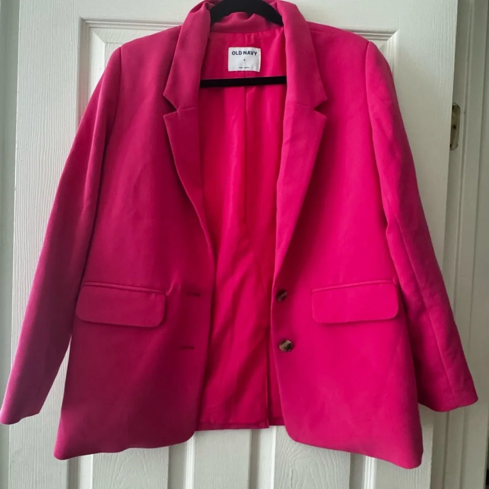 Old Navy Women's Fuchsia  Padded Shoulder Blazer - Picture 4 of 10